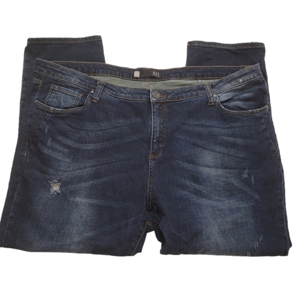 Kut from the Kloth Catherine Boyfriend medium wash midrise straight leg jeans - Picture 5 of 10